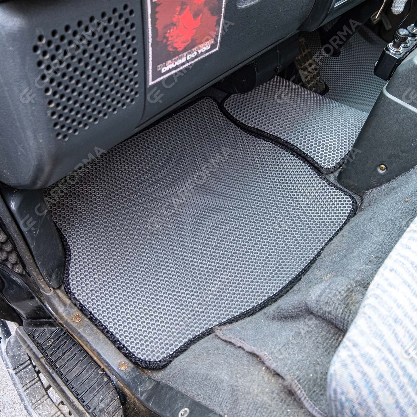 Коврики на Mitsubishi Delica 3 1986&nbsp;-&nbsp;1999 в Стерлитамаке