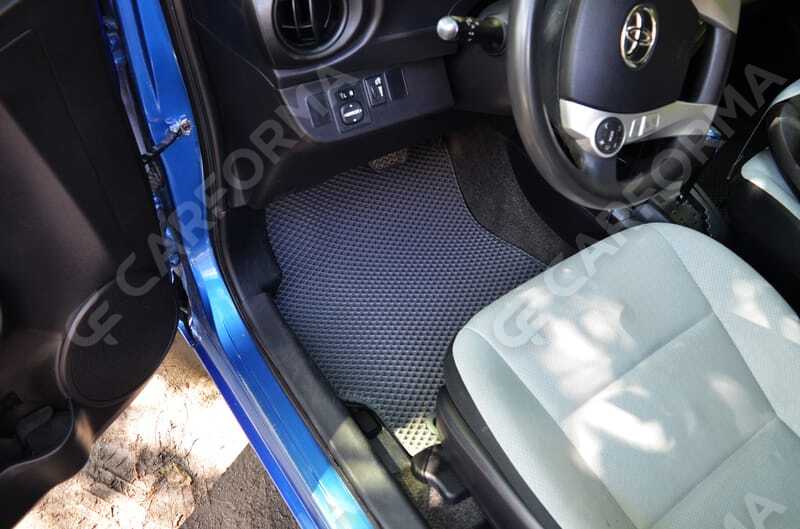 Ворсовые коврики на Toyota Prius C 2011&nbsp;-&nbsp;2021 в Стерлитамаке