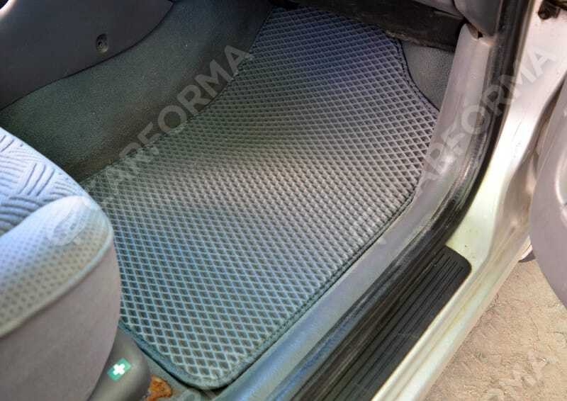 Ворсовые коврики на Toyota Avensis I 1997&nbsp;-&nbsp;2002 в Стерлитамаке