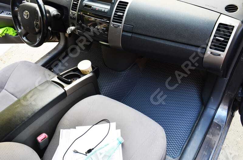 Ворсовые коврики на Toyota Prius (20) 2004&nbsp;-&nbsp;2009 в Стерлитамаке