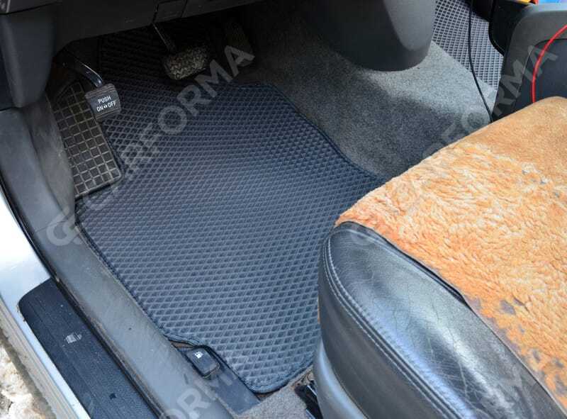 Ворсовые коврики на Toyota Prius (20) 2004&nbsp;-&nbsp;2009 в Стерлитамаке