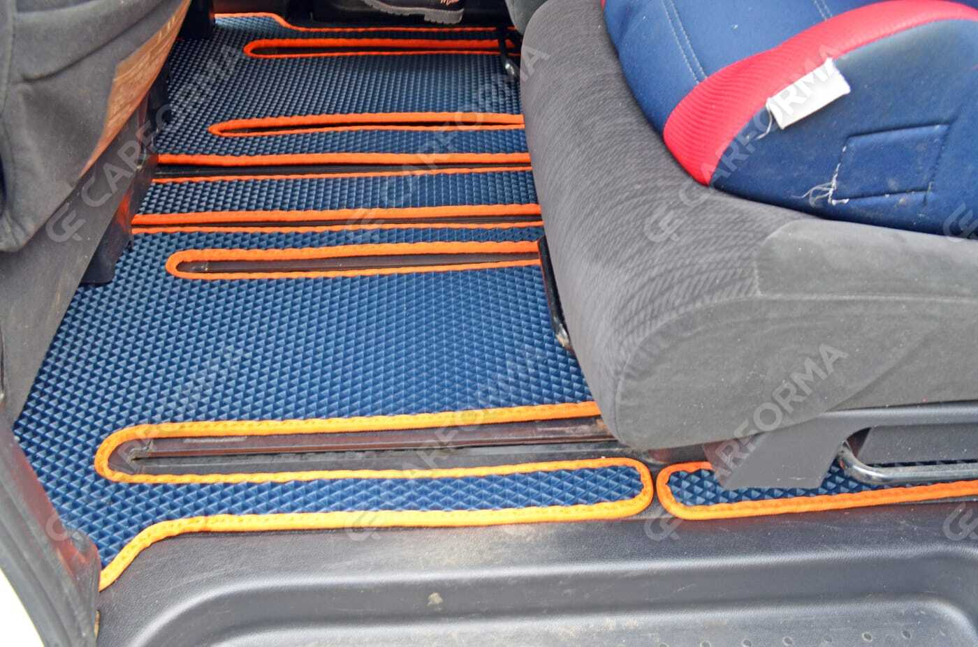 Ворсовые коврики на Nissan Serena (C25) 2005&nbsp;-&nbsp;2010 в Стерлитамаке
