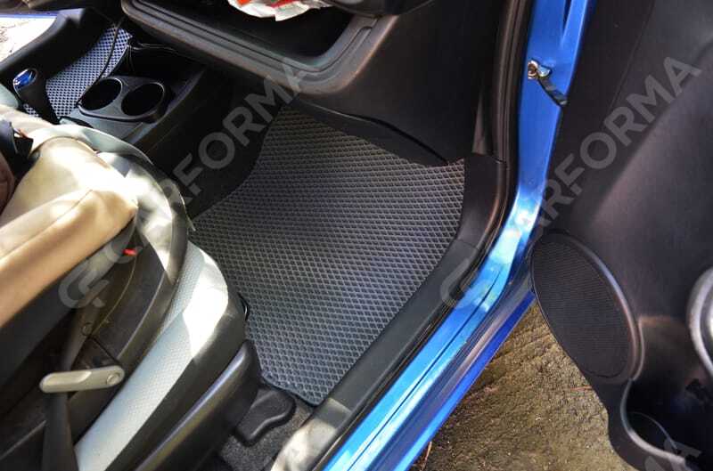 Ворсовые коврики на Toyota Prius C 2011&nbsp;-&nbsp;2021 в Стерлитамаке