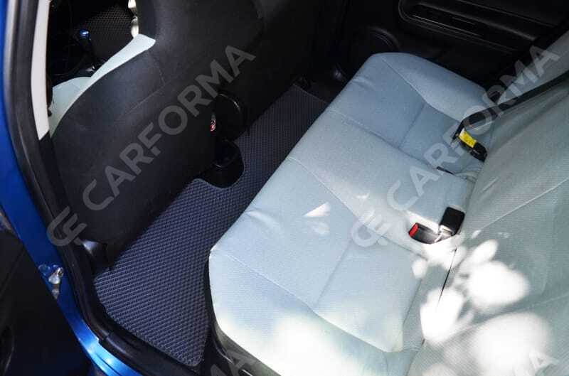 Ворсовые коврики на Toyota Prius C 2011&nbsp;-&nbsp;2021 в Стерлитамаке