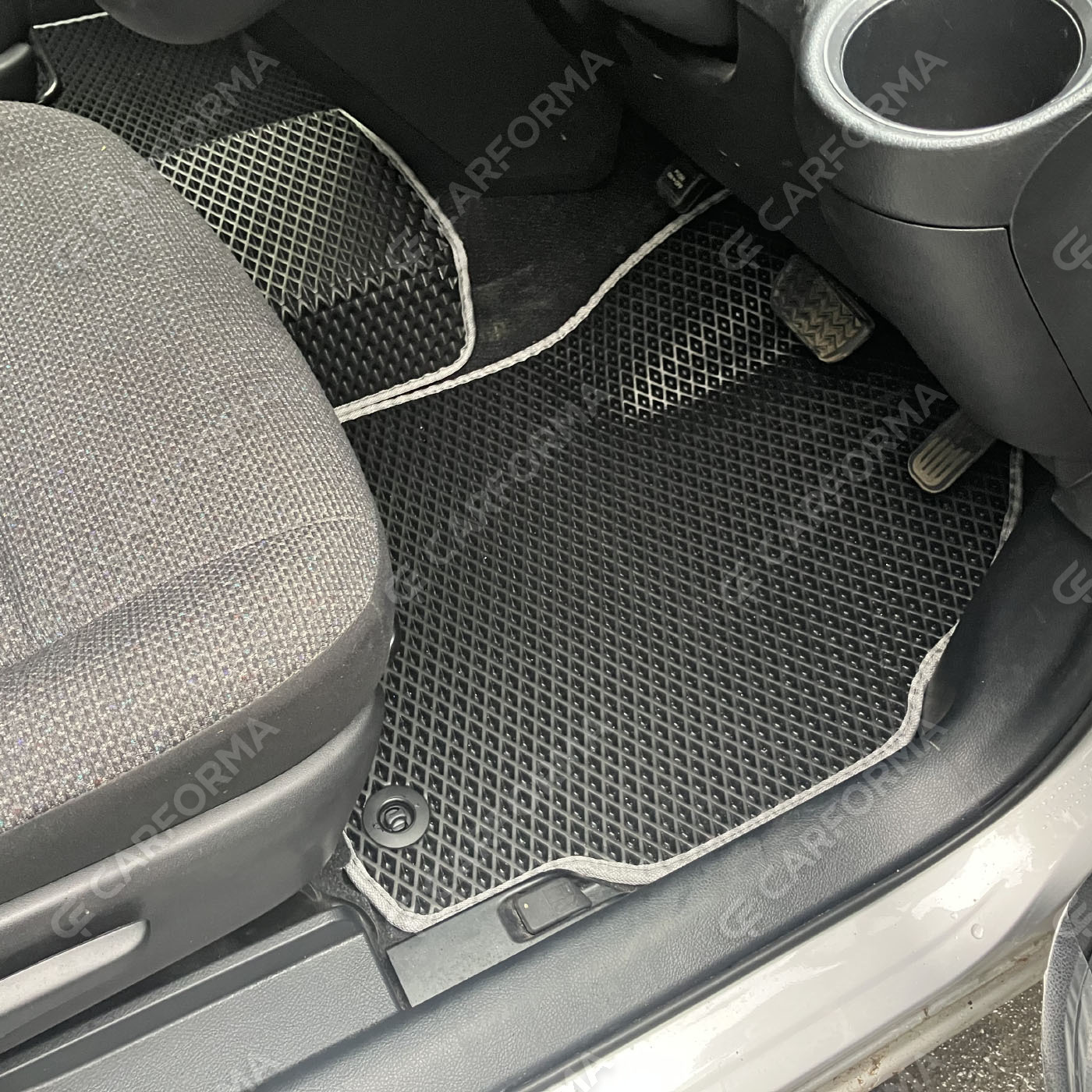 Ворсовые коврики на Toyota Sienta II 2015&nbsp;-&nbsp;2022 в Стерлитамаке