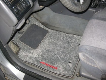 Ворсовые коврики на Toyota Avensis I 1997&nbsp;-&nbsp;2002 в Стерлитамаке