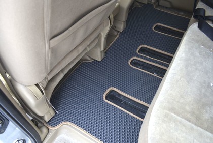 Ворсовые коврики на Nissan Serena (C24) 1999&nbsp;-&nbsp;2005 в Стерлитамаке