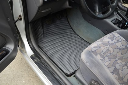 Ворсовые коврики на Toyota Avensis I 1997&nbsp;-&nbsp;2002 в Стерлитамаке