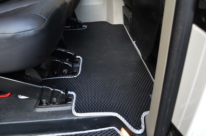 Ворсовые коврики на Volkswagen Caravelle (T6.1) 2019&nbsp;-&nbsp;2024 в Стерлитамаке