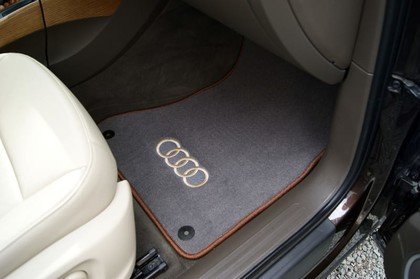Ворсовые коврики на Audi Q5 I 2008&nbsp;-&nbsp;2017 в Стерлитамаке