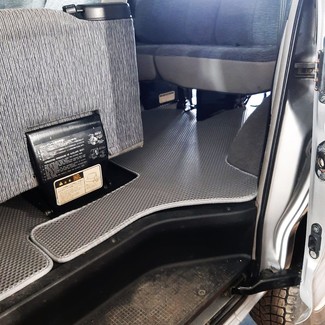 Коврики на Mitsubishi Delica 4 1994 - 2007 в Стерлитамаке Коврики на Mitsubishi Delica 4 1994 - 2007 в Стерлитамаке