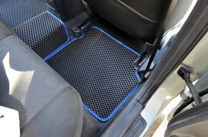 Ворсовые коврики на Toyota Avensis II 2002&nbsp;-&nbsp;2008 в Стерлитамаке