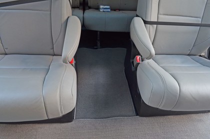 Ворсовые коврики на Toyota Sienna III 2010 - 2020 в Стерлитамаке Ворсовые коврики на Toyota Sienna III 2010 - 2020 в Стерлитамаке