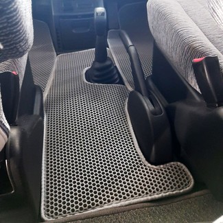 Коврики на Mitsubishi Delica 4 1994 - 2007 в Стерлитамаке Коврики на Mitsubishi Delica 4 1994 - 2007 в Стерлитамаке