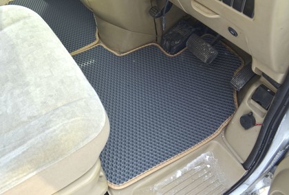 Ворсовые коврики на Nissan Serena (C24) 1999&nbsp;-&nbsp;2005 в Стерлитамаке