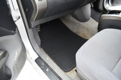 Ворсовые коврики на Toyota Prius (20) 2004&nbsp;-&nbsp;2009 в Стерлитамаке