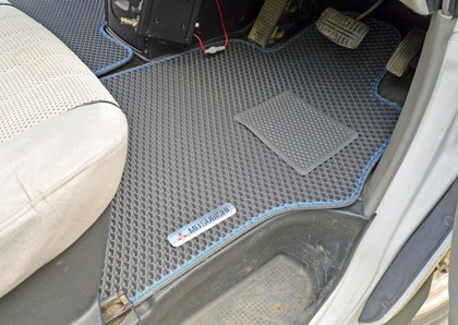 Коврики на Mitsubishi Delica 4 1994 - 2007 в Стерлитамаке Коврики на Mitsubishi Delica 4 1994 - 2007 в Стерлитамаке