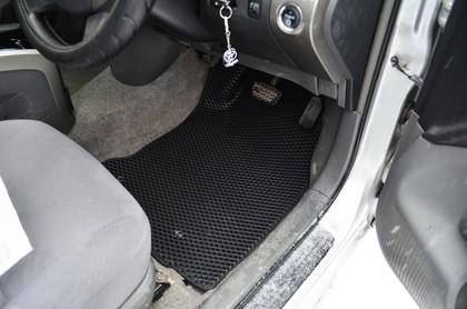Ворсовые коврики на Toyota Prius (20) 2004&nbsp;-&nbsp;2009 в Стерлитамаке