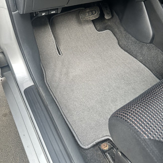 Ворсовые коврики на Nissan Tiida (C11) 2004&nbsp;-&nbsp;2014 в Стерлитамаке