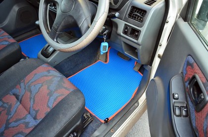 Ворсовые коврики на Nissan Kix 2008 - 2012 в Стерлитамаке Ворсовые коврики на Nissan Kix 2008 - 2012 в Стерлитамаке