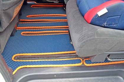 Ворсовые коврики на Nissan Serena (C25) 2005&nbsp;-&nbsp;2010 в Стерлитамаке