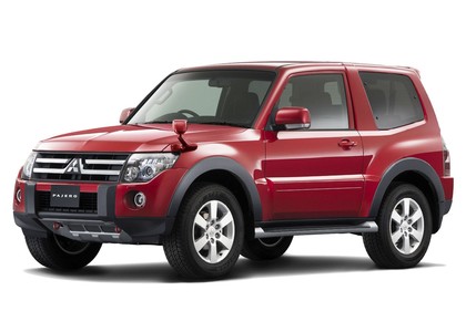 Коврики на Mitsubishi Pajero IV 2006&nbsp;-&nbsp;2021 в Стерлитамаке