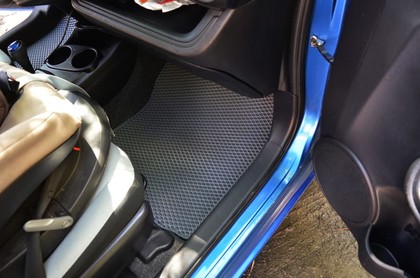 Ворсовые коврики на Toyota Prius C 2011&nbsp;-&nbsp;2021 в Стерлитамаке