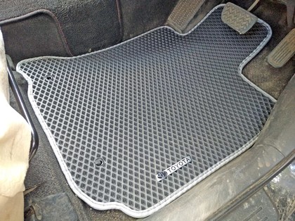 Ворсовые коврики на Toyota Wish I 2003 - 2009 в Стерлитамаке Ворсовые коврики на Toyota Wish I 2003 - 2009 в Стерлитамаке
