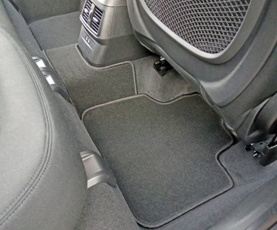 Ворсовые коврики на BMW X1 (F48/F49) 2015 - 2022 в Стерлитамаке Ворсовые коврики на BMW X1 (F48/F49) 2015 - 2022 в Стерлитамаке