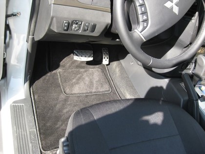 Коврики на Mitsubishi Pajero IV 2006&nbsp;-&nbsp;2021 в Стерлитамаке