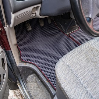 Коврики на Mitsubishi Space Gear 1994 - 2007 в Стерлитамаке Коврики на Mitsubishi Space Gear 1994 - 2007 в Стерлитамаке