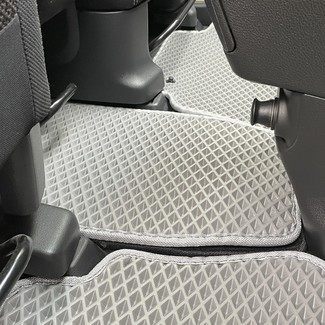 Ворсовые коврики на Nissan Serena (C26) 2010&nbsp;-&nbsp;2016 в Стерлитамаке